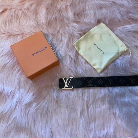 Brand new belt, just never wore it. I’m open to any offers. - Picture 2 of 3